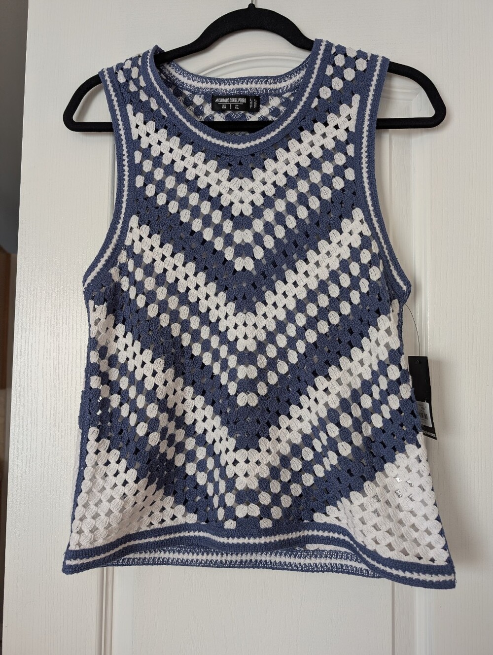 NWT crocheted  sleeveless top